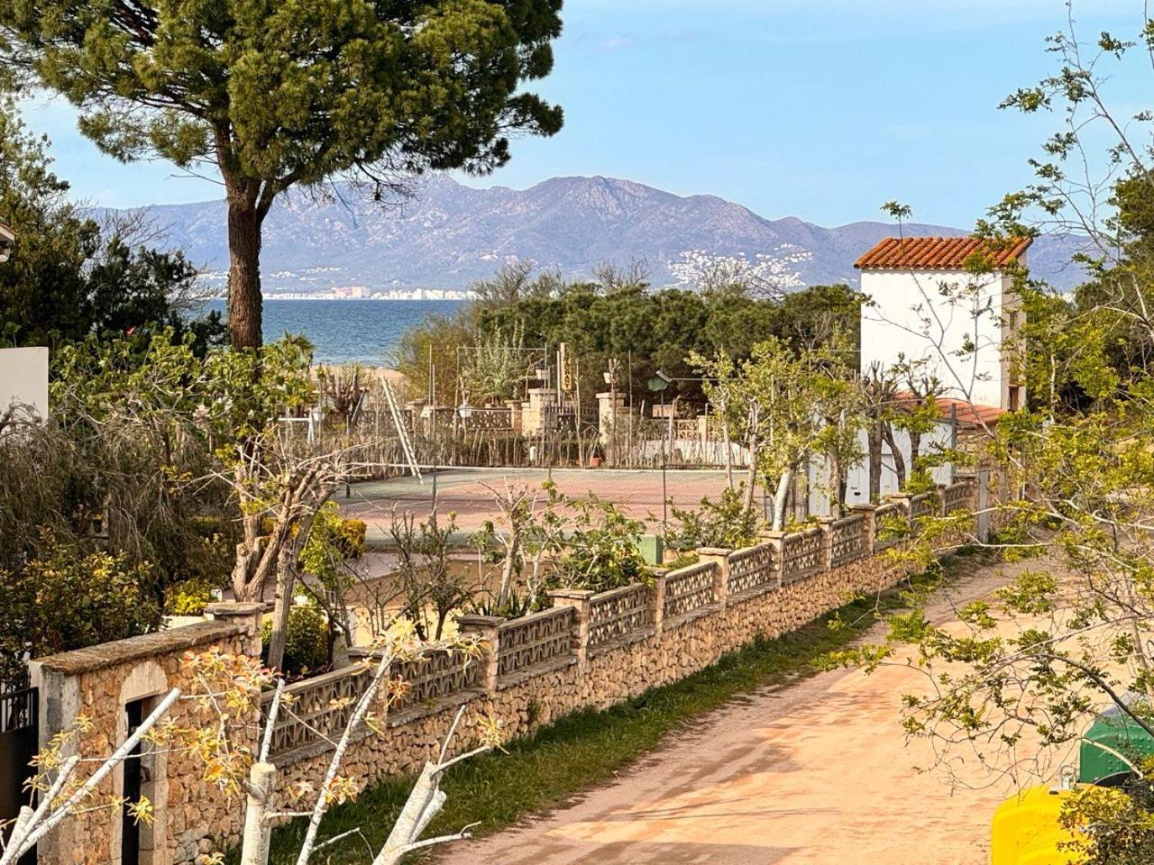 Villa Merce Empuries Сант Марти д'Емпуриес Екстериор снимка